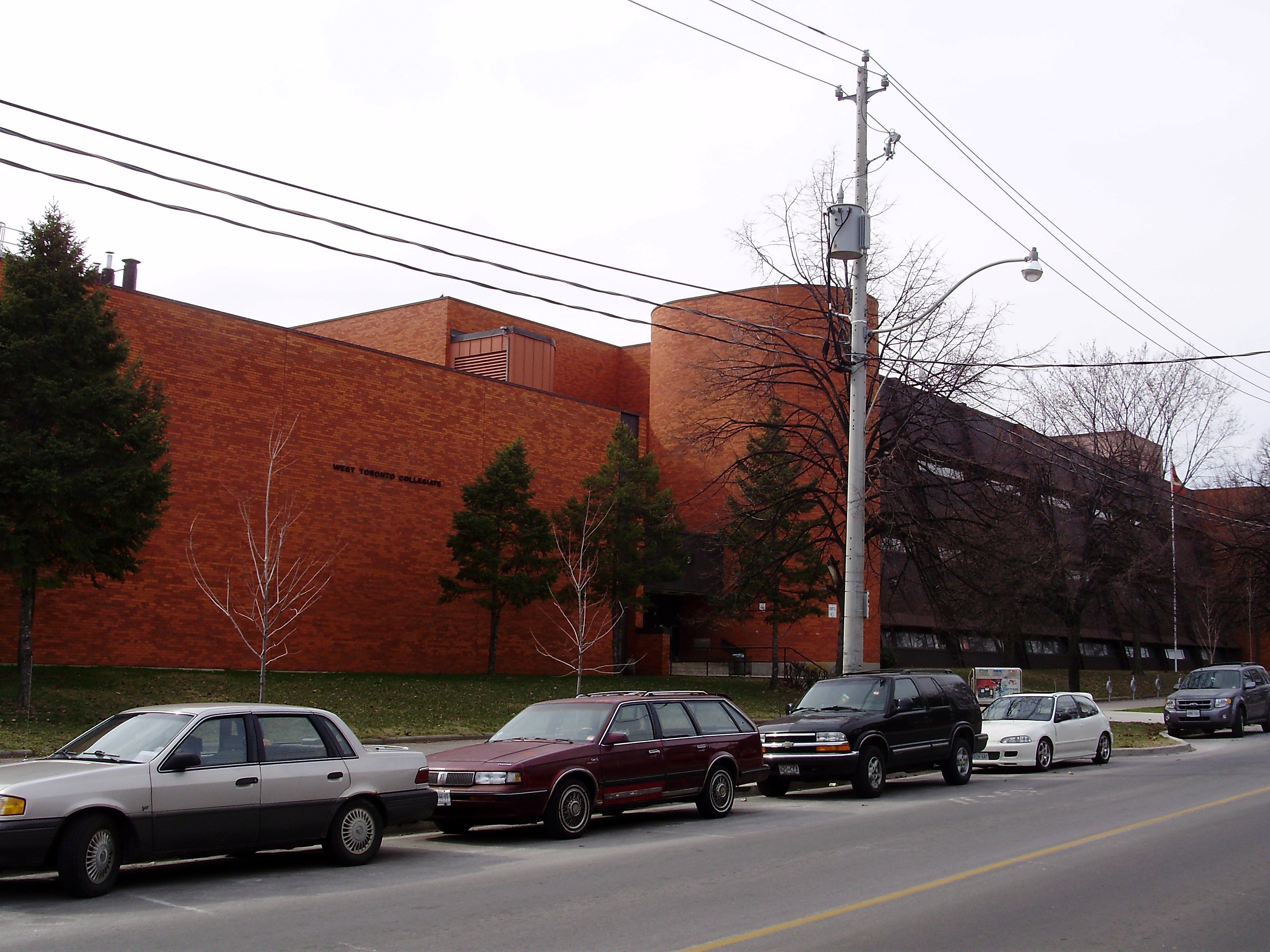 Archival exterior of the Lansdowne campus now shared by Saint-Frère-André and Toronto Ouest