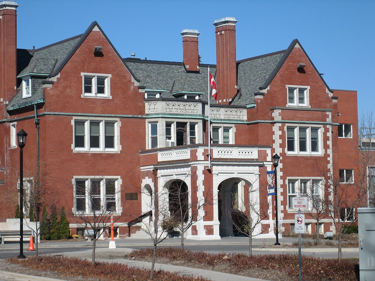 Archival exterior of TFS – Canada’s International School, Toronto Campus in Toronto